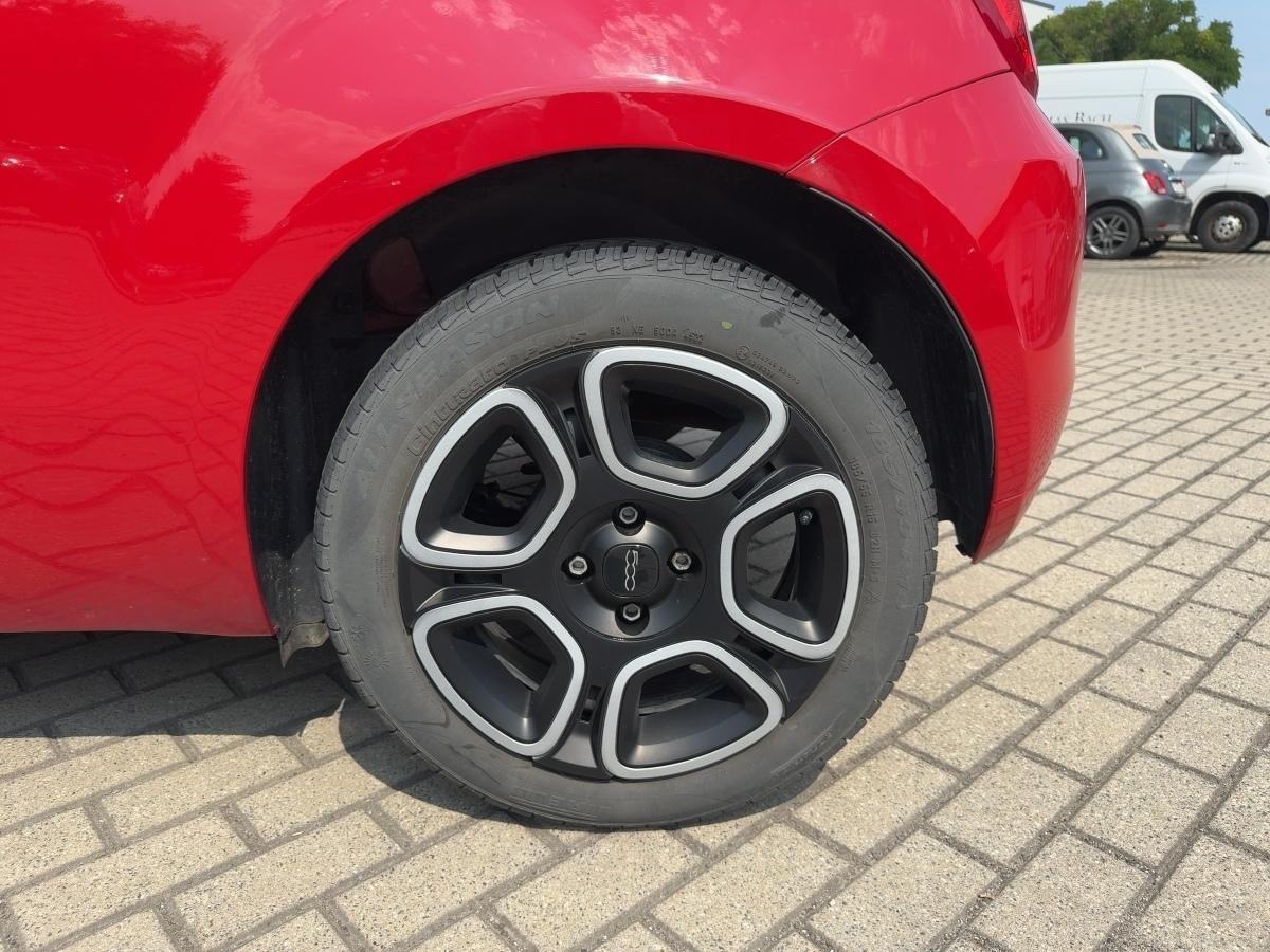 Fahrzeug-Bild 12