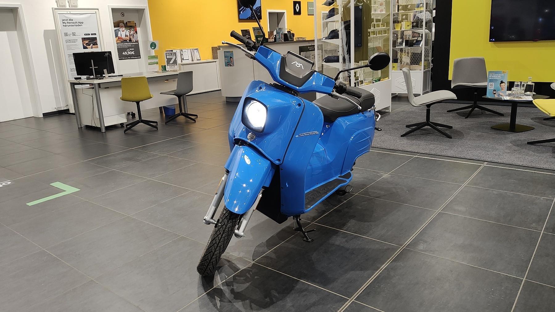 Govecs 50er 45 km/h Lithium-Akku tragbar Bis zu 100 KM Reichweite bei zwei Akkus