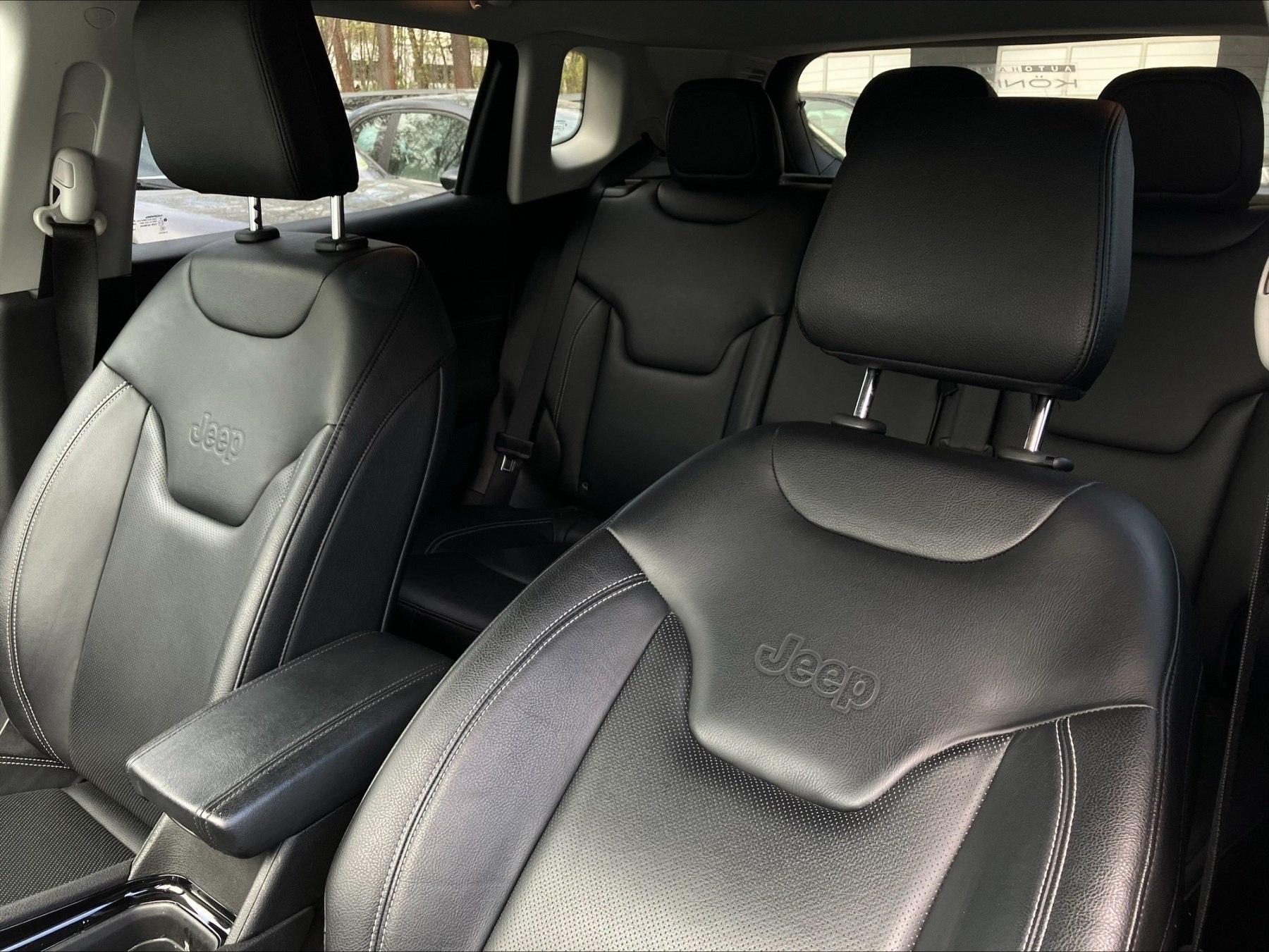 Fahrzeug-Bild 13