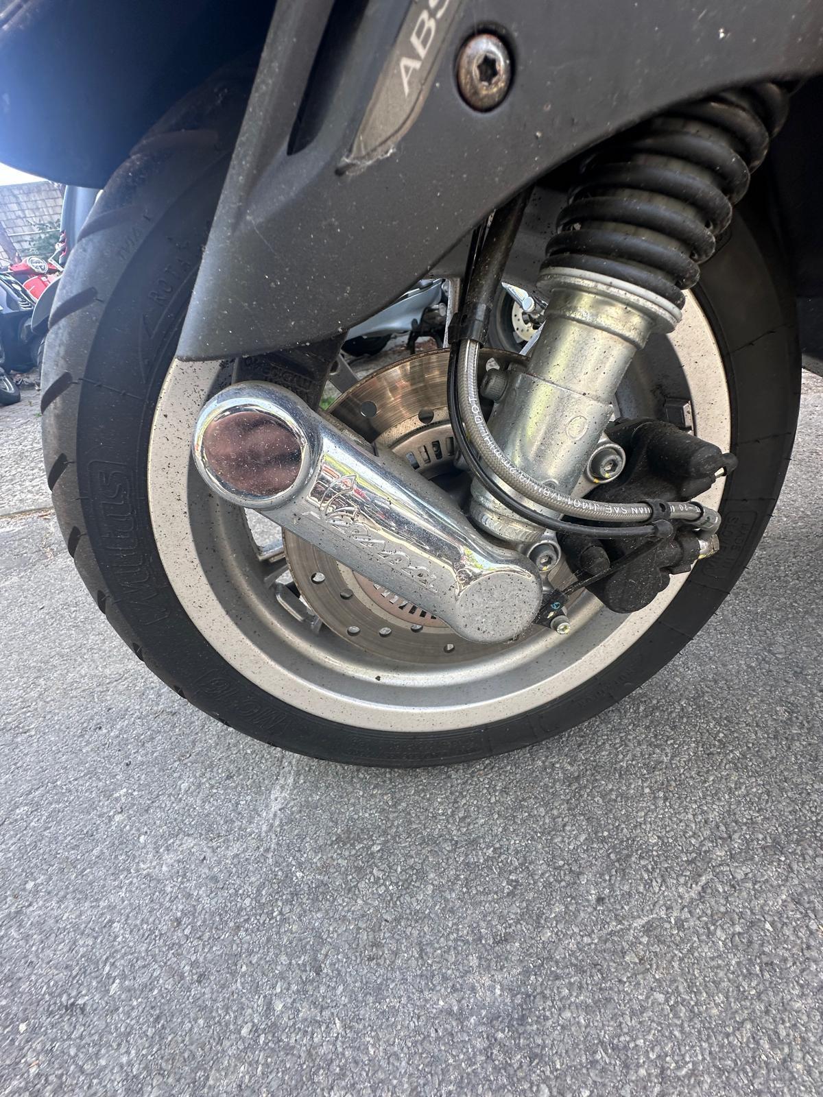 Fahrzeug-Bild 13