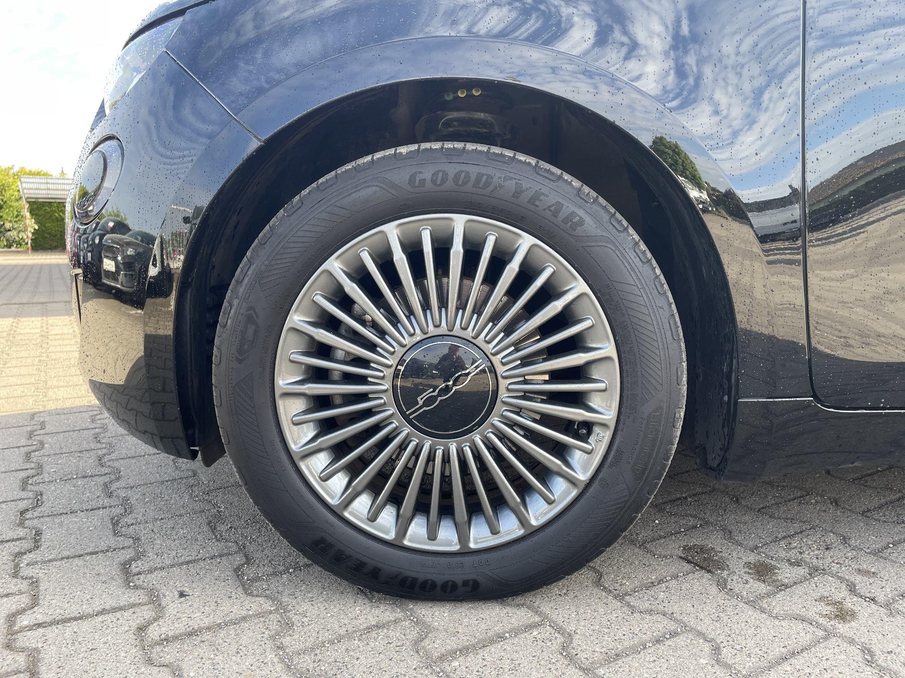 Fahrzeug-Bild 17