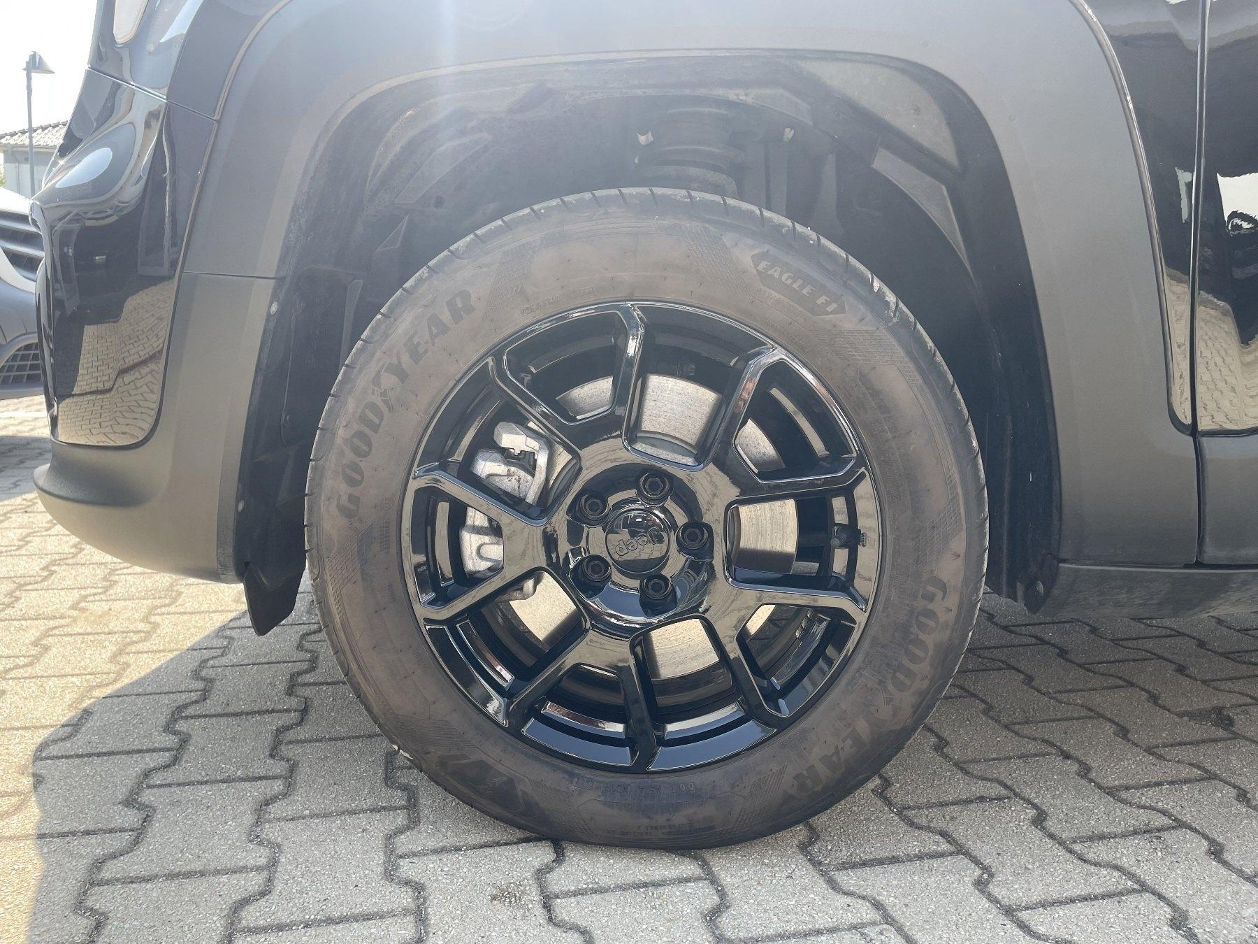 Fahrzeug-Bild 15