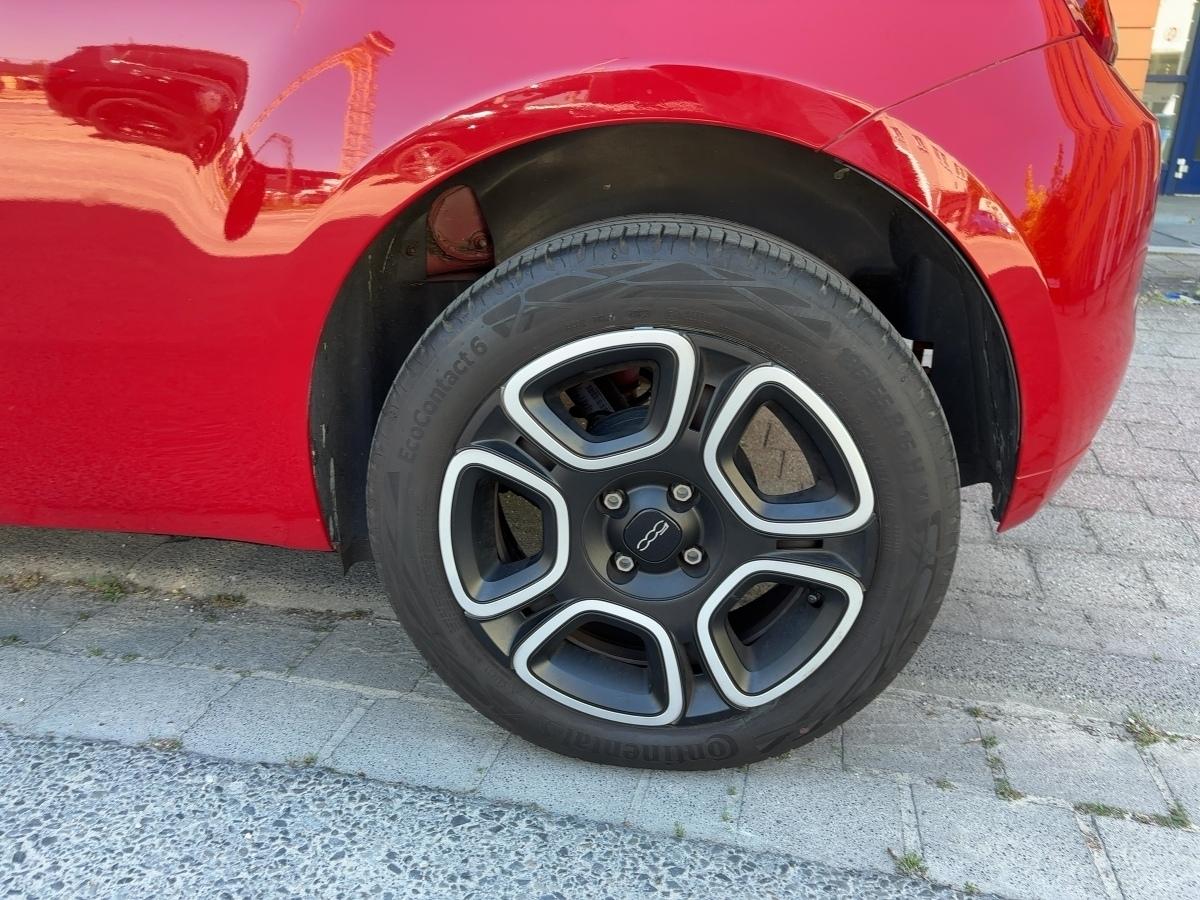 Fahrzeug-Bild 12