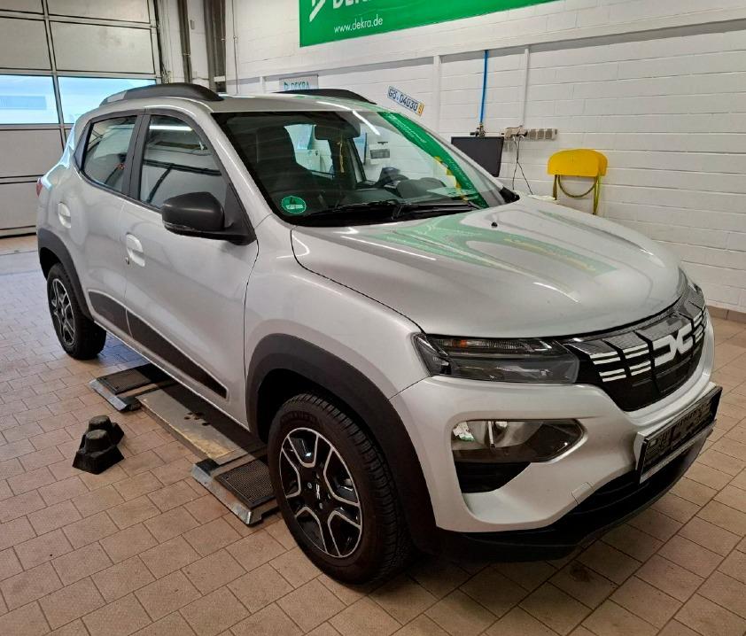 Dacia Spring Essential 45