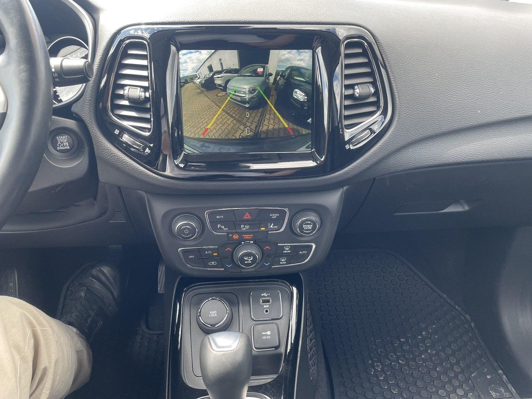 Fahrzeug-Bild 12