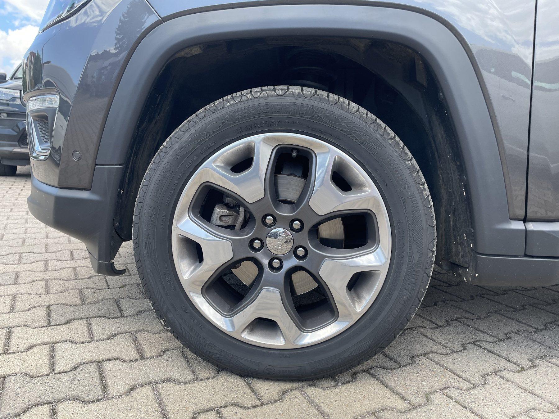Fahrzeug-Bild 15