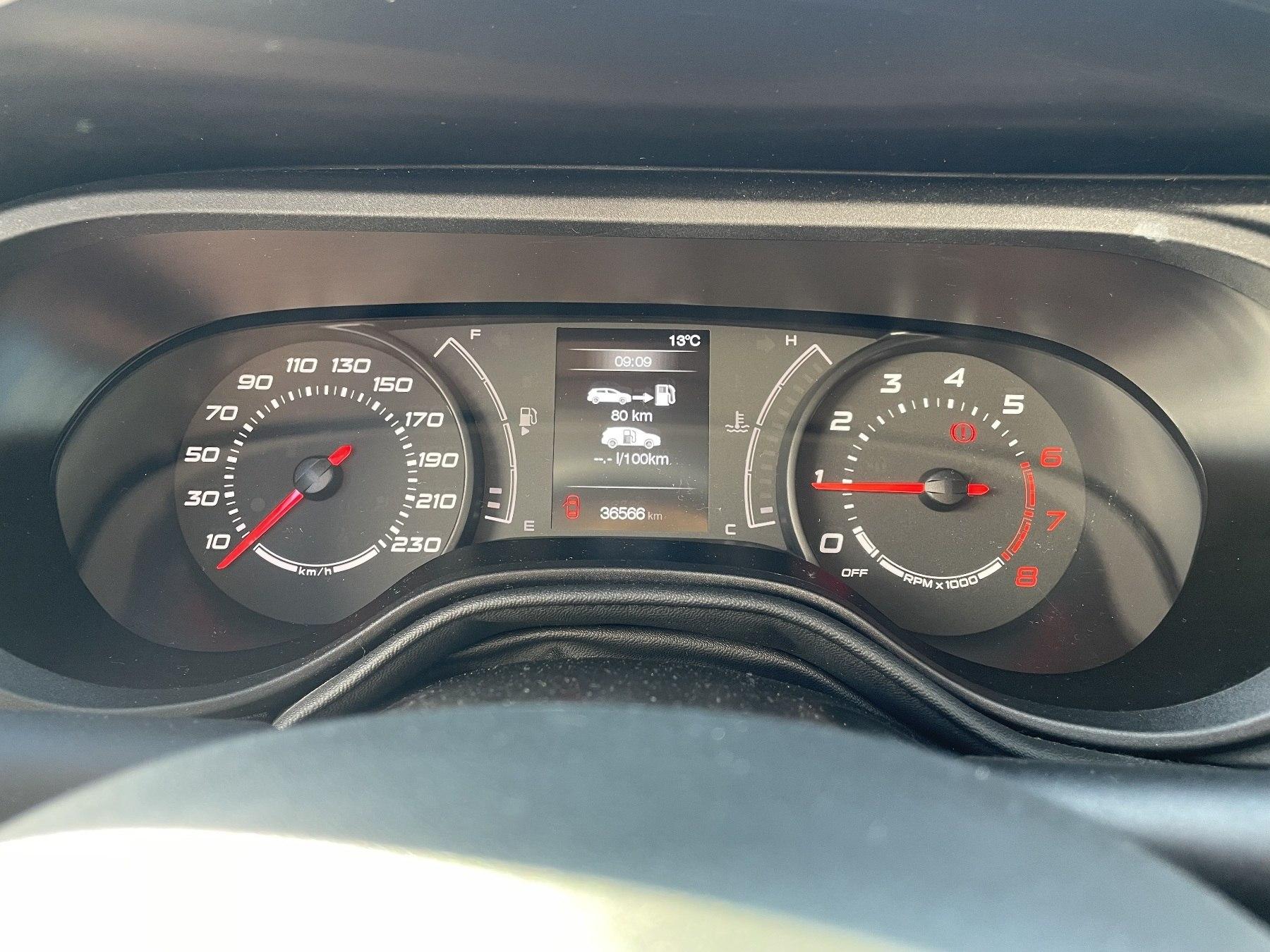 Fahrzeug-Bild 12