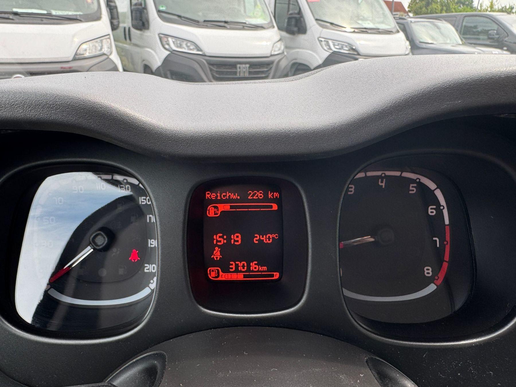 Fahrzeug-Bild 13