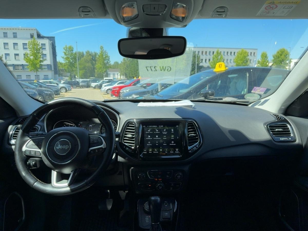 Fahrzeug-Bild 8