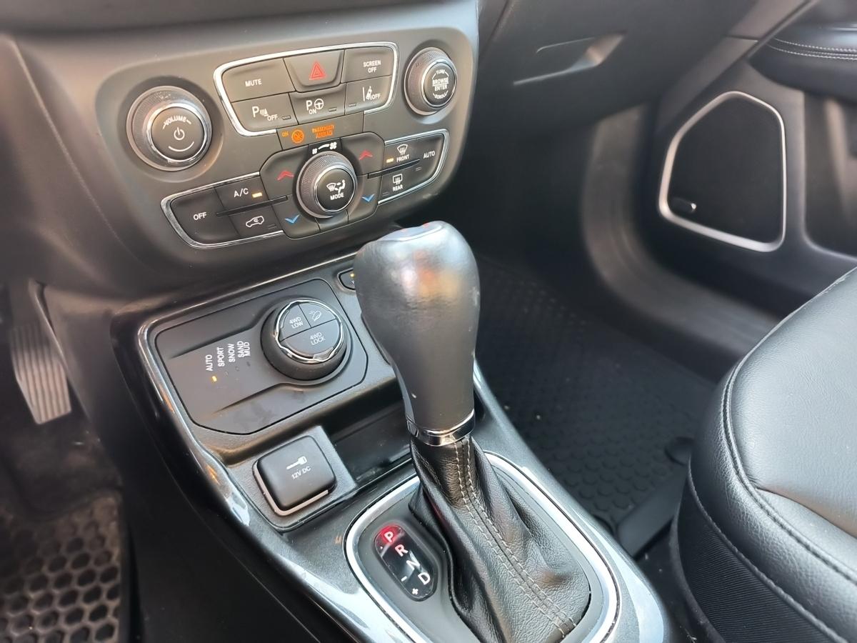 Fahrzeug-Bild 12