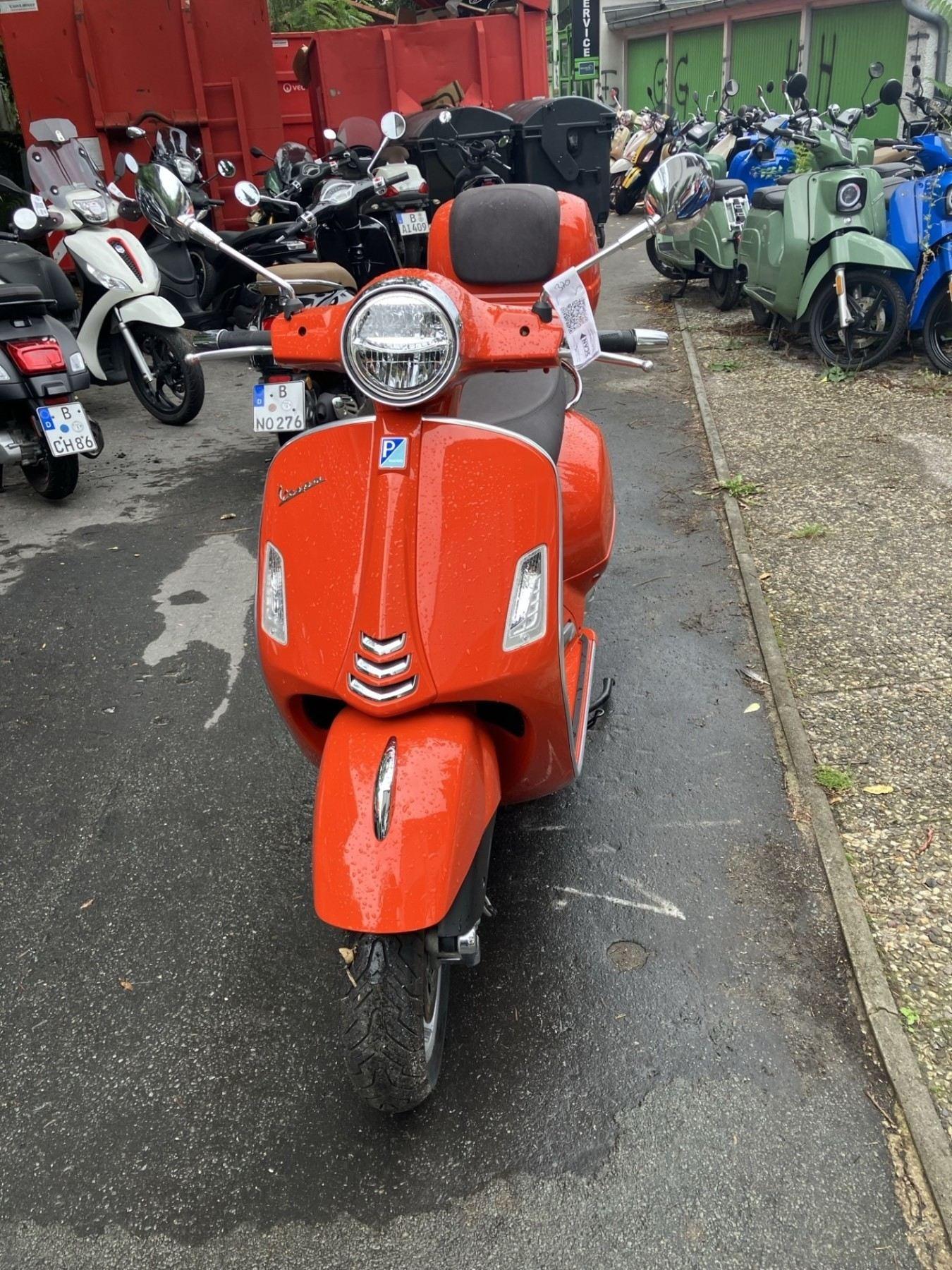 Vespa GTS Super 125 ABS LED TOPCASE