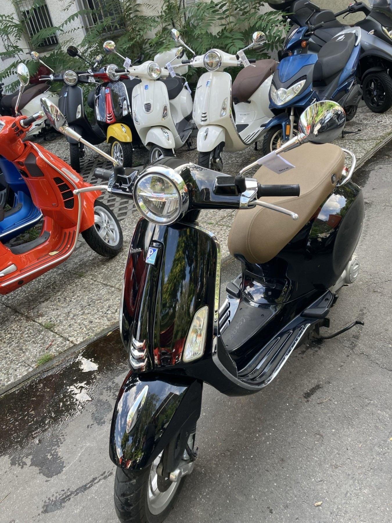 Vespa Primavera 50 LED USB LM