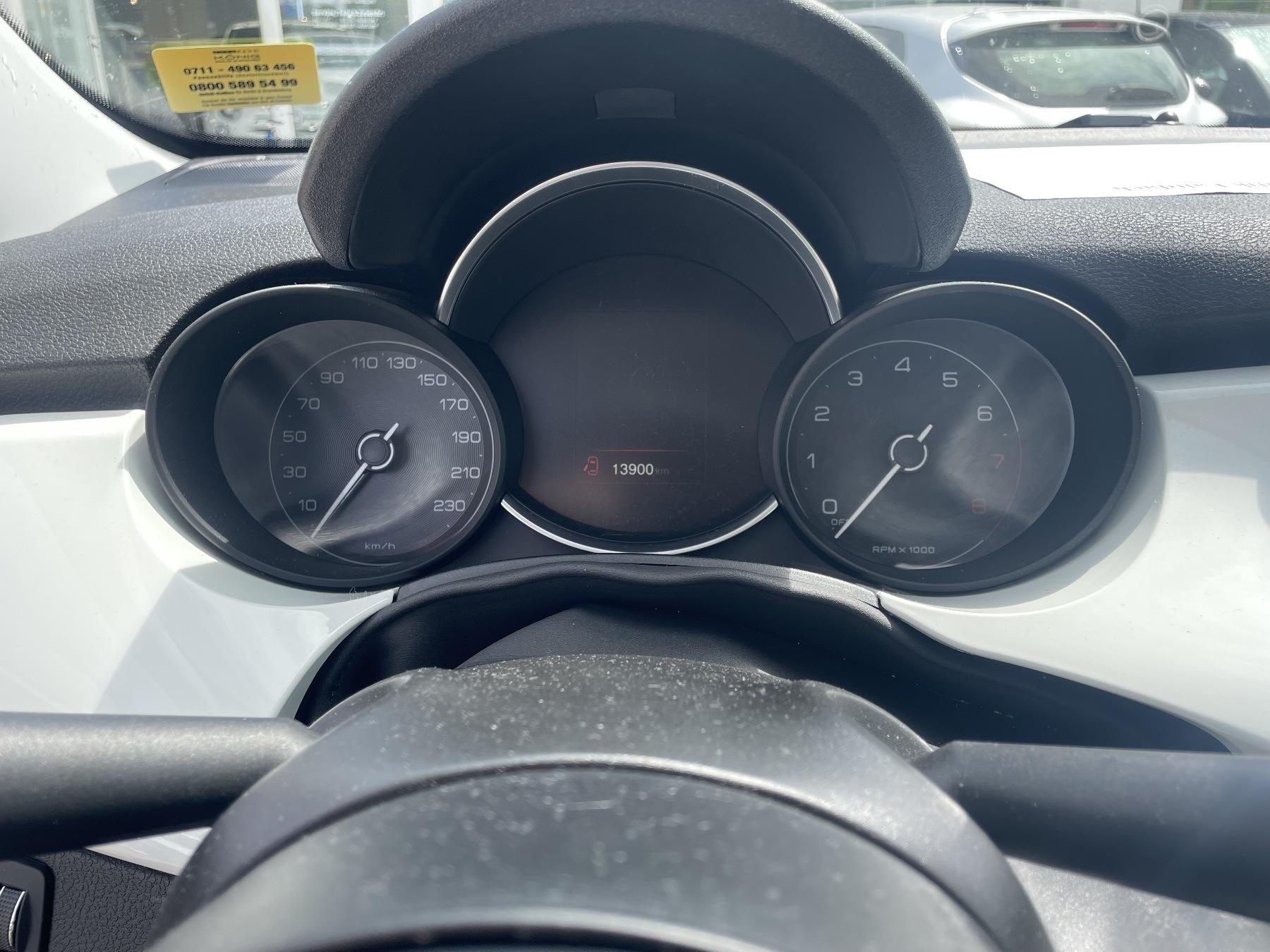 Fahrzeug-Bild 12