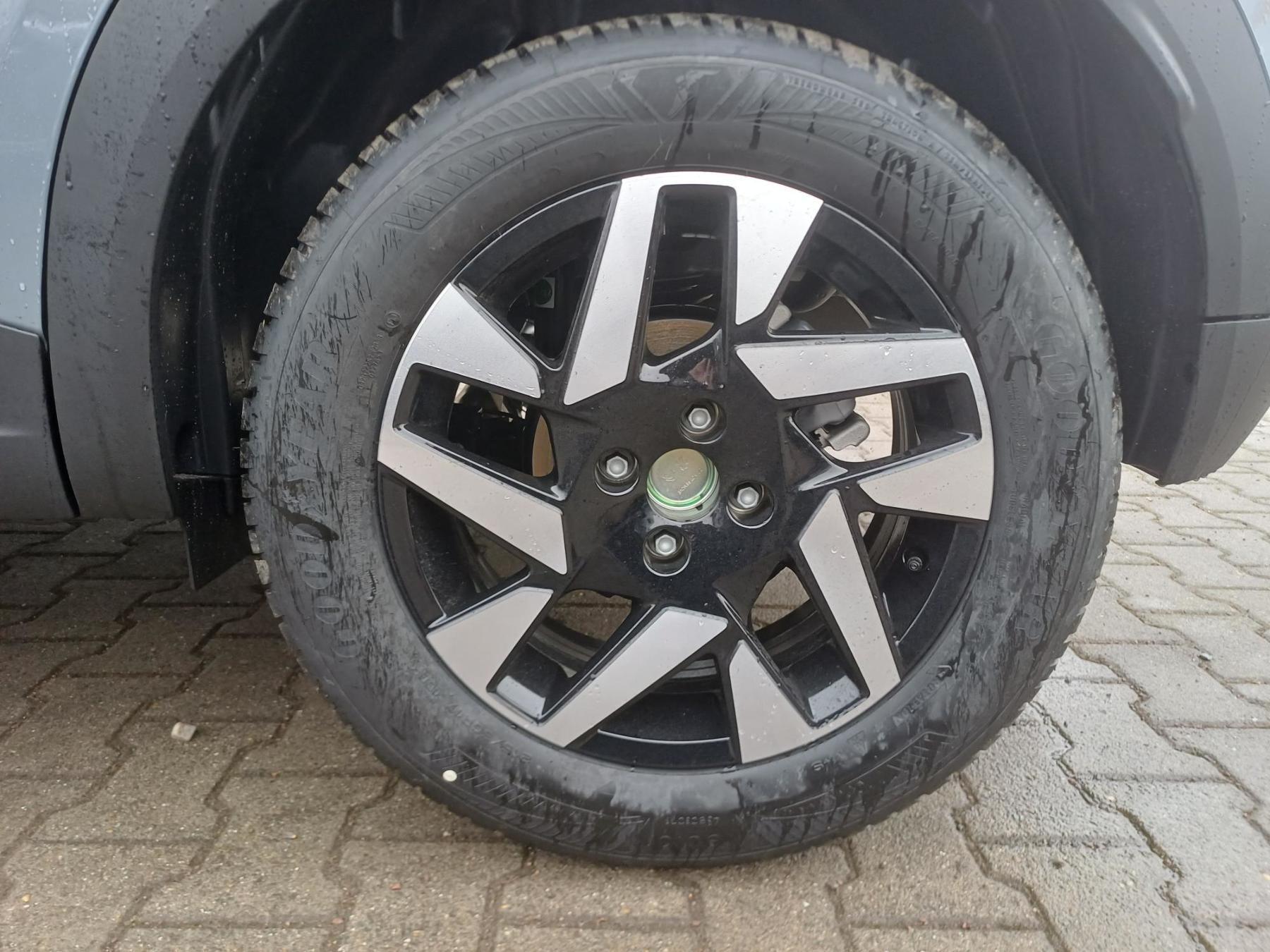 Fahrzeug-Bild 6