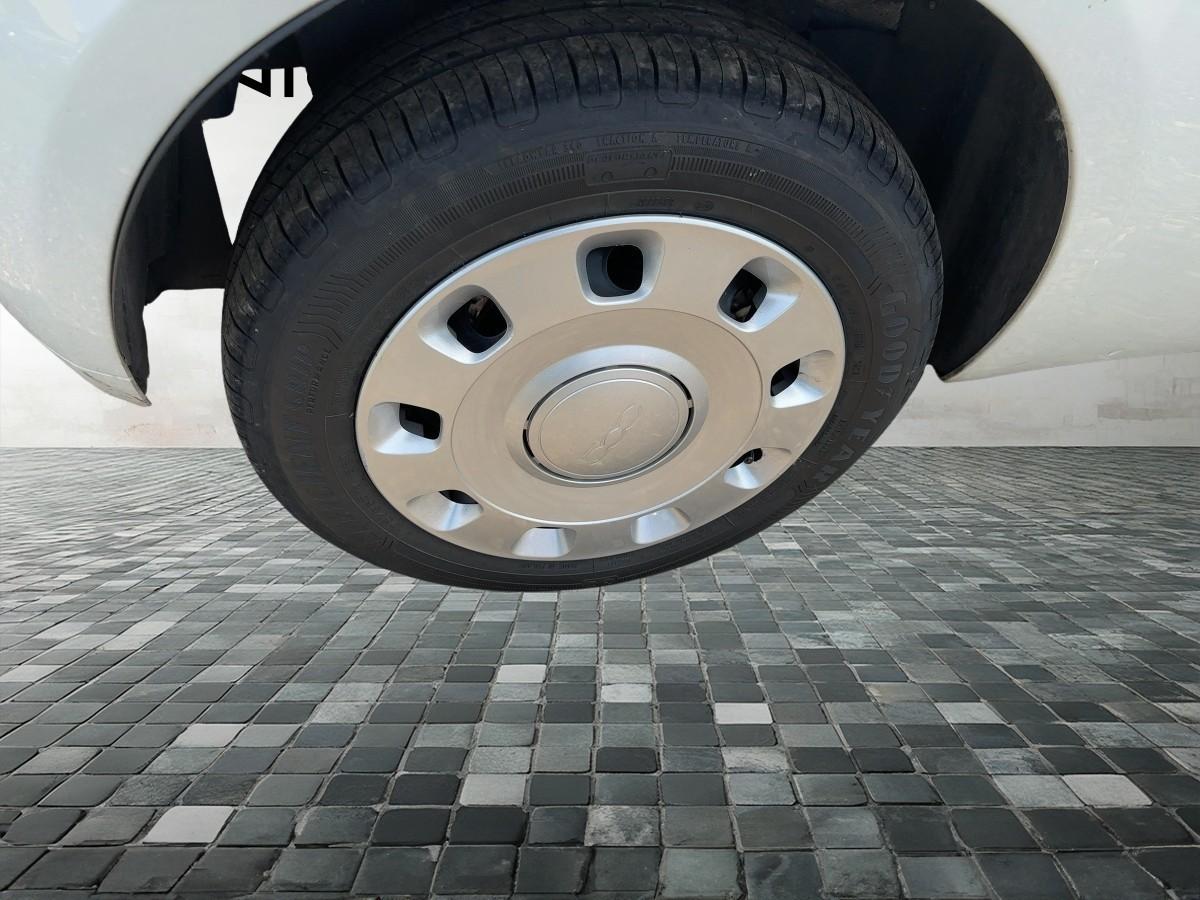 Fahrzeug-Bild 6