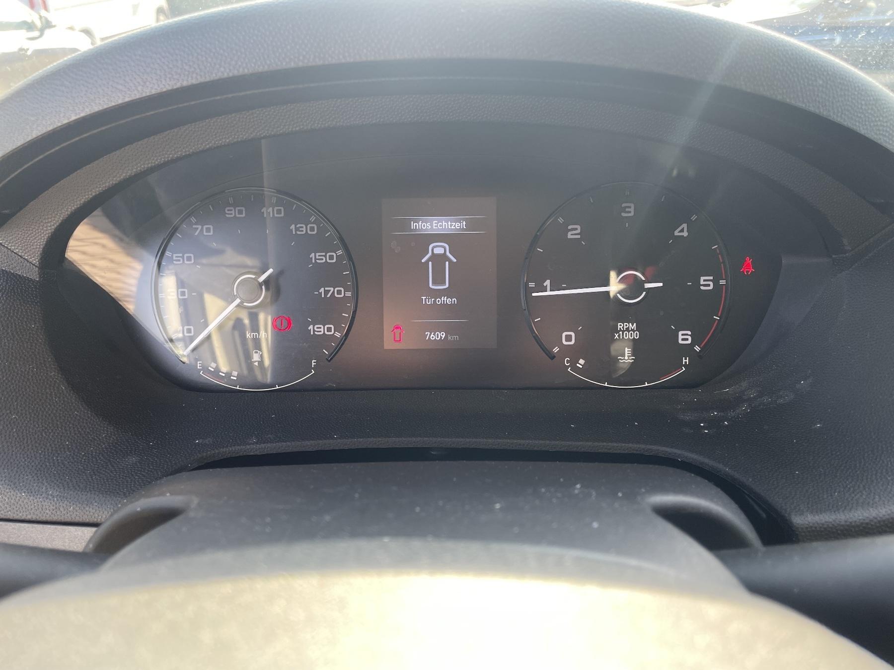 Fahrzeug-Bild 11