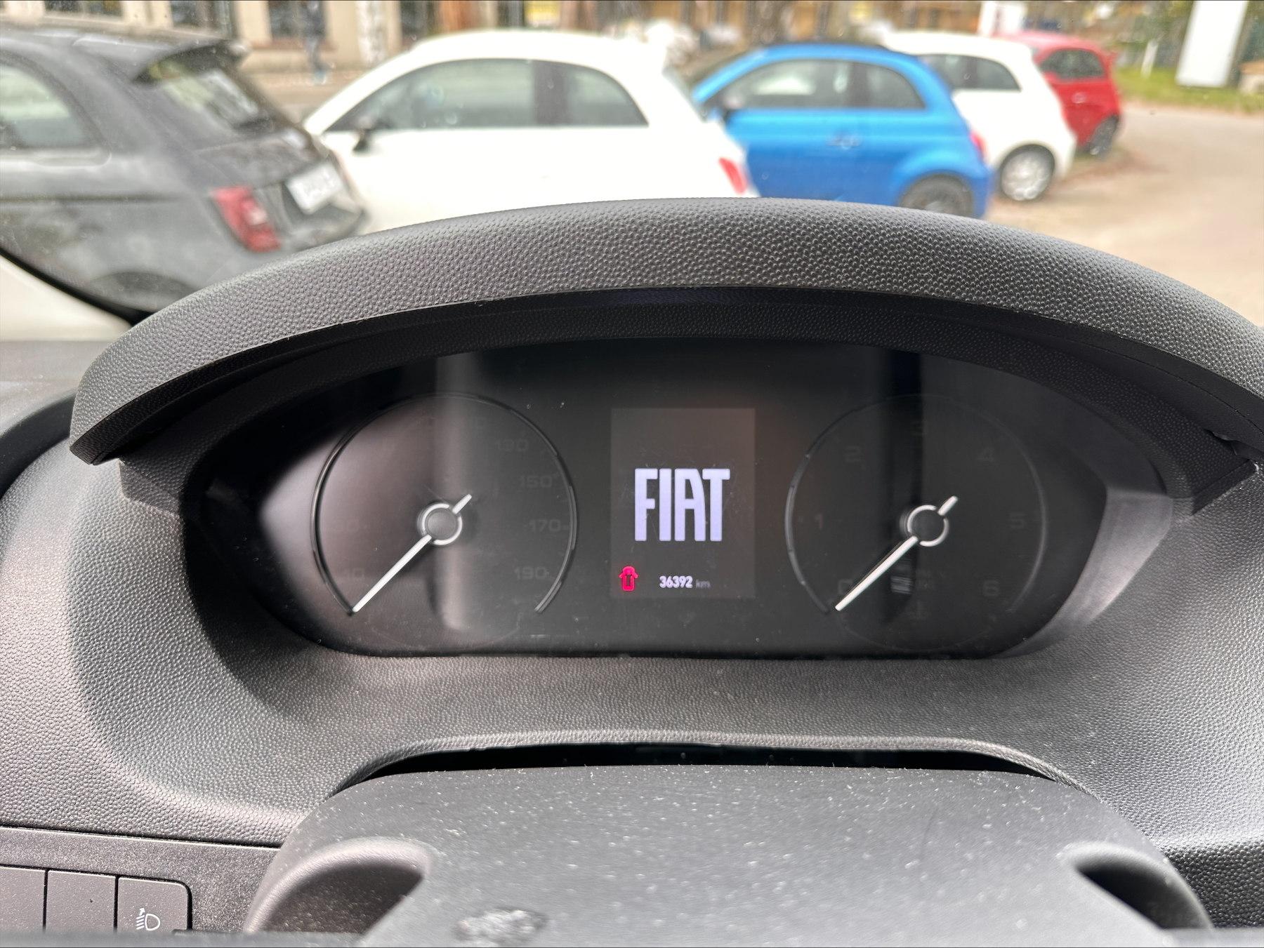 Fahrzeug-Bild 12