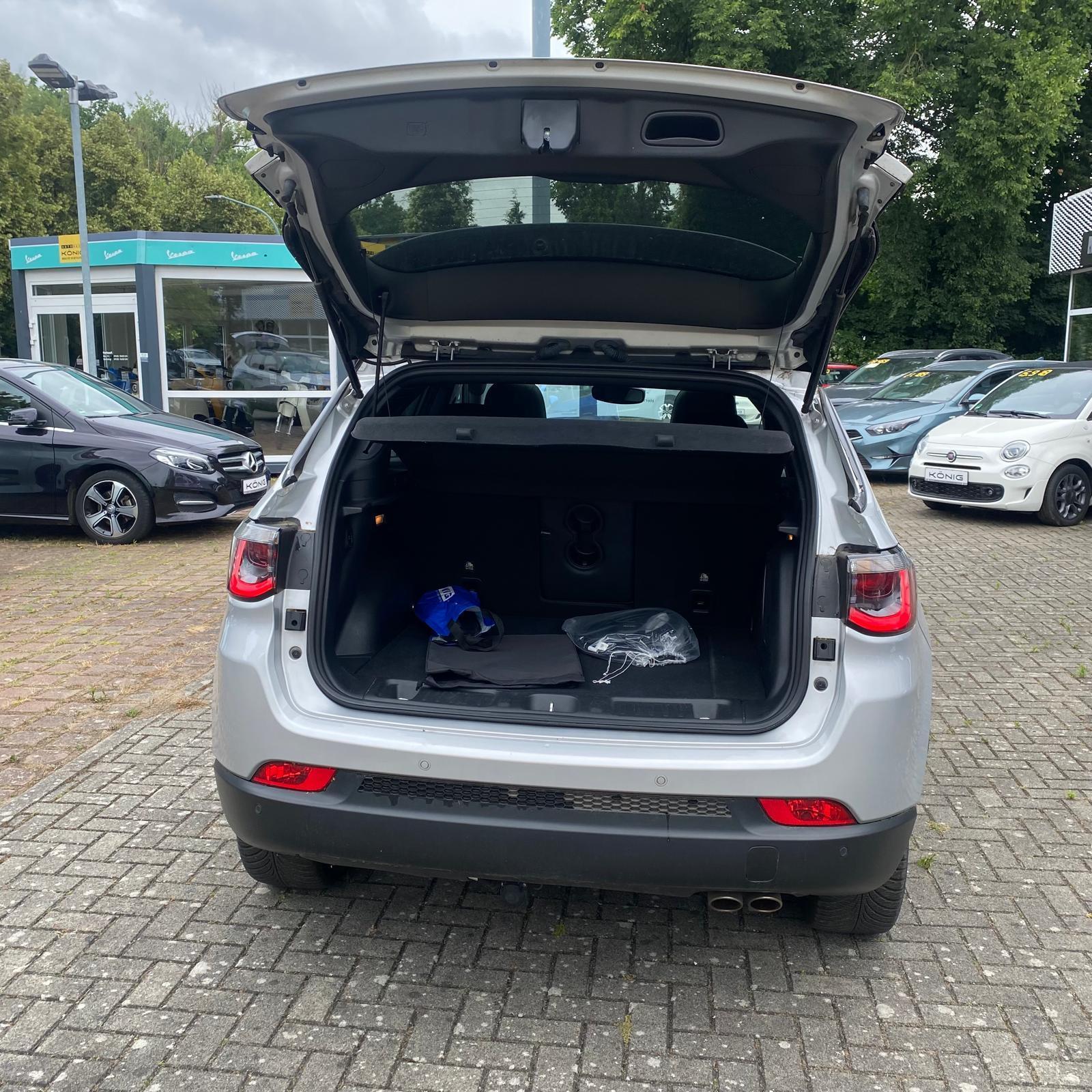Fahrzeug-Bild 8