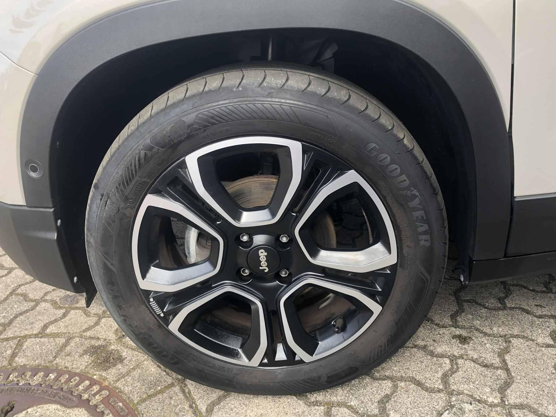 Fahrzeug-Bild 5