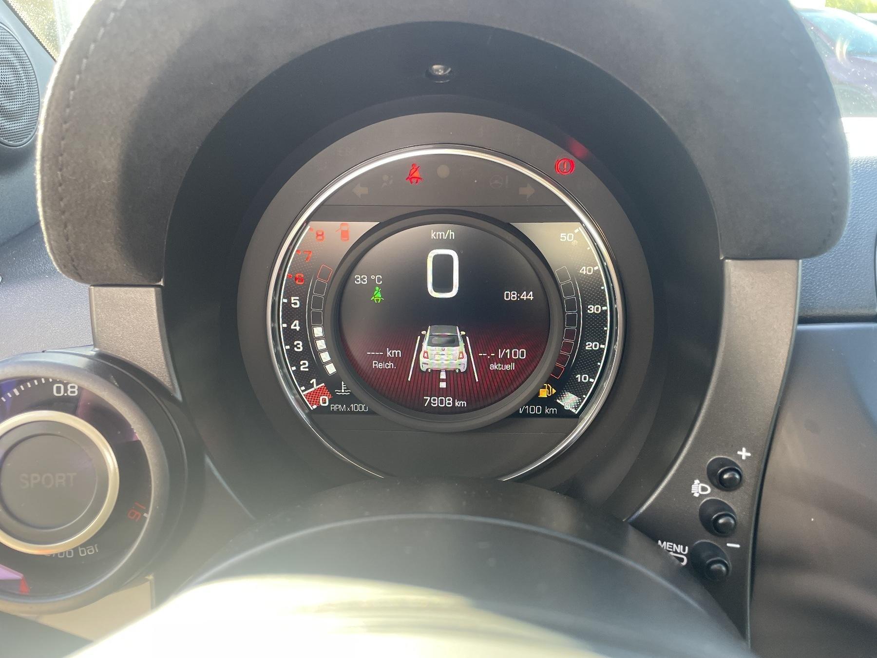 Fahrzeug-Bild 12