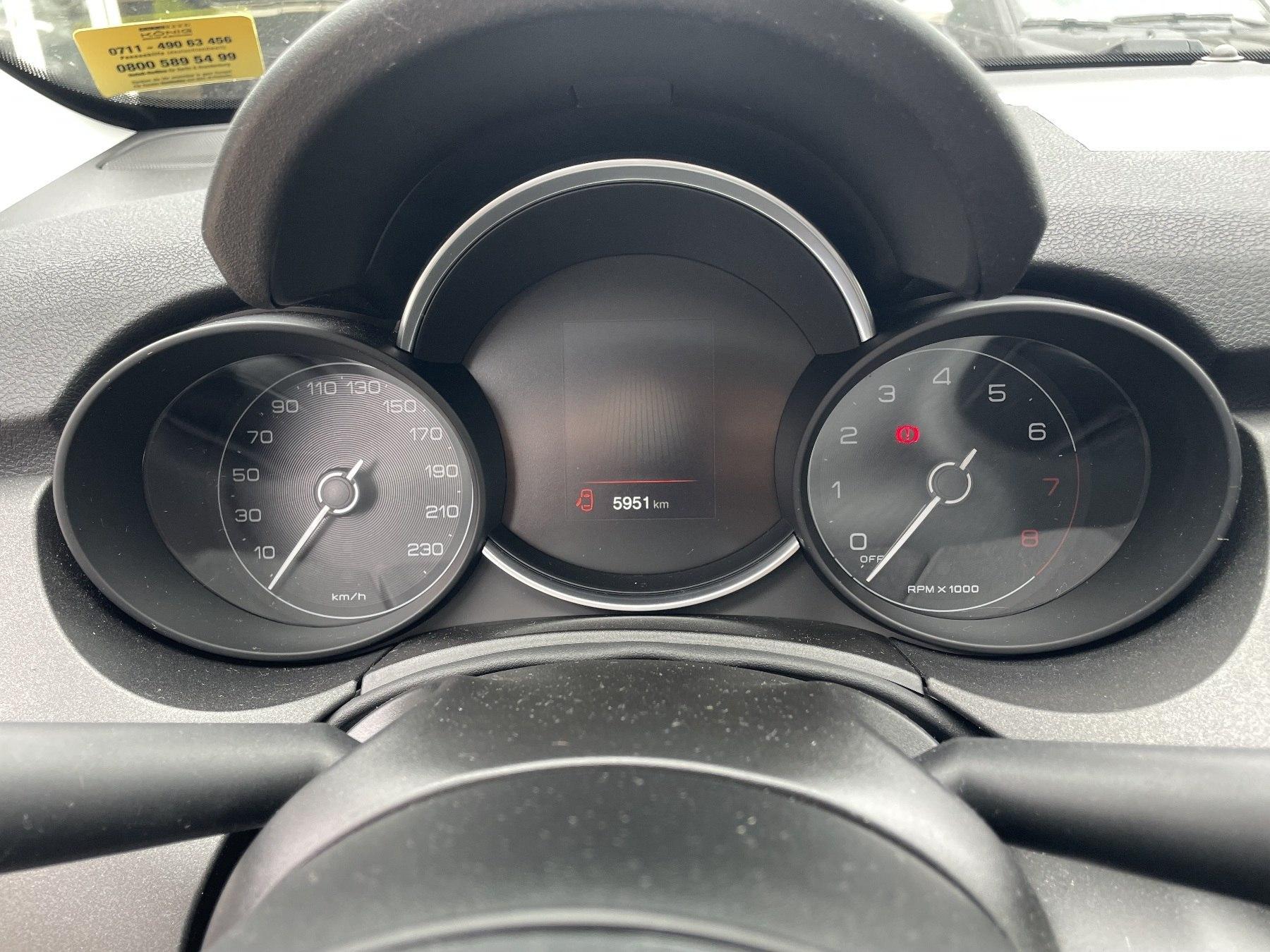 Fahrzeug-Bild 11
