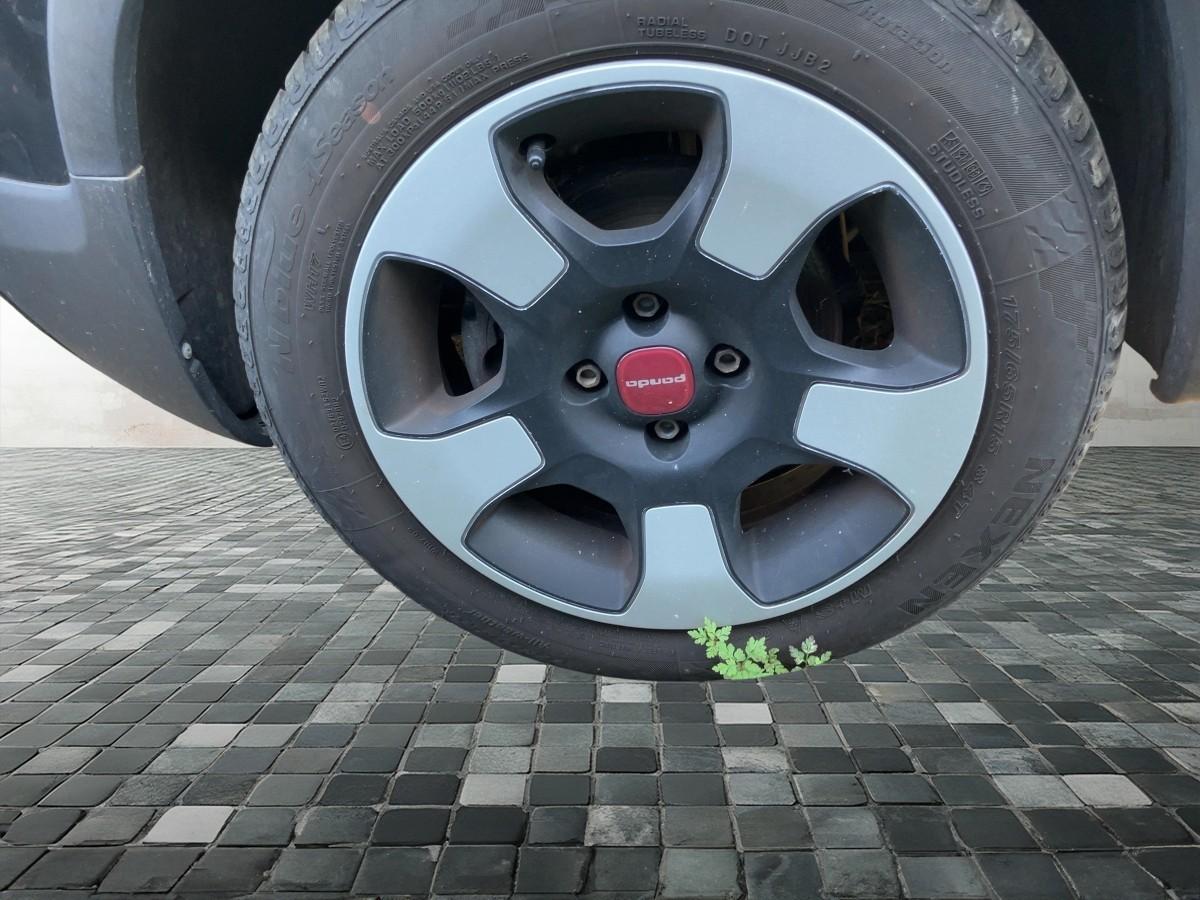 Fahrzeug-Bild 8