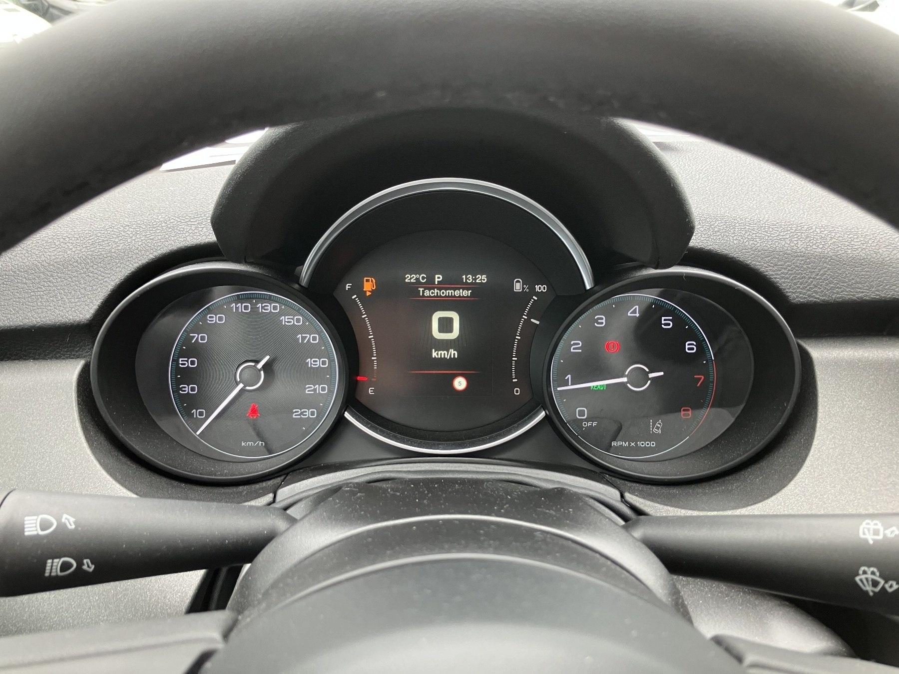 Fahrzeug-Bild 12