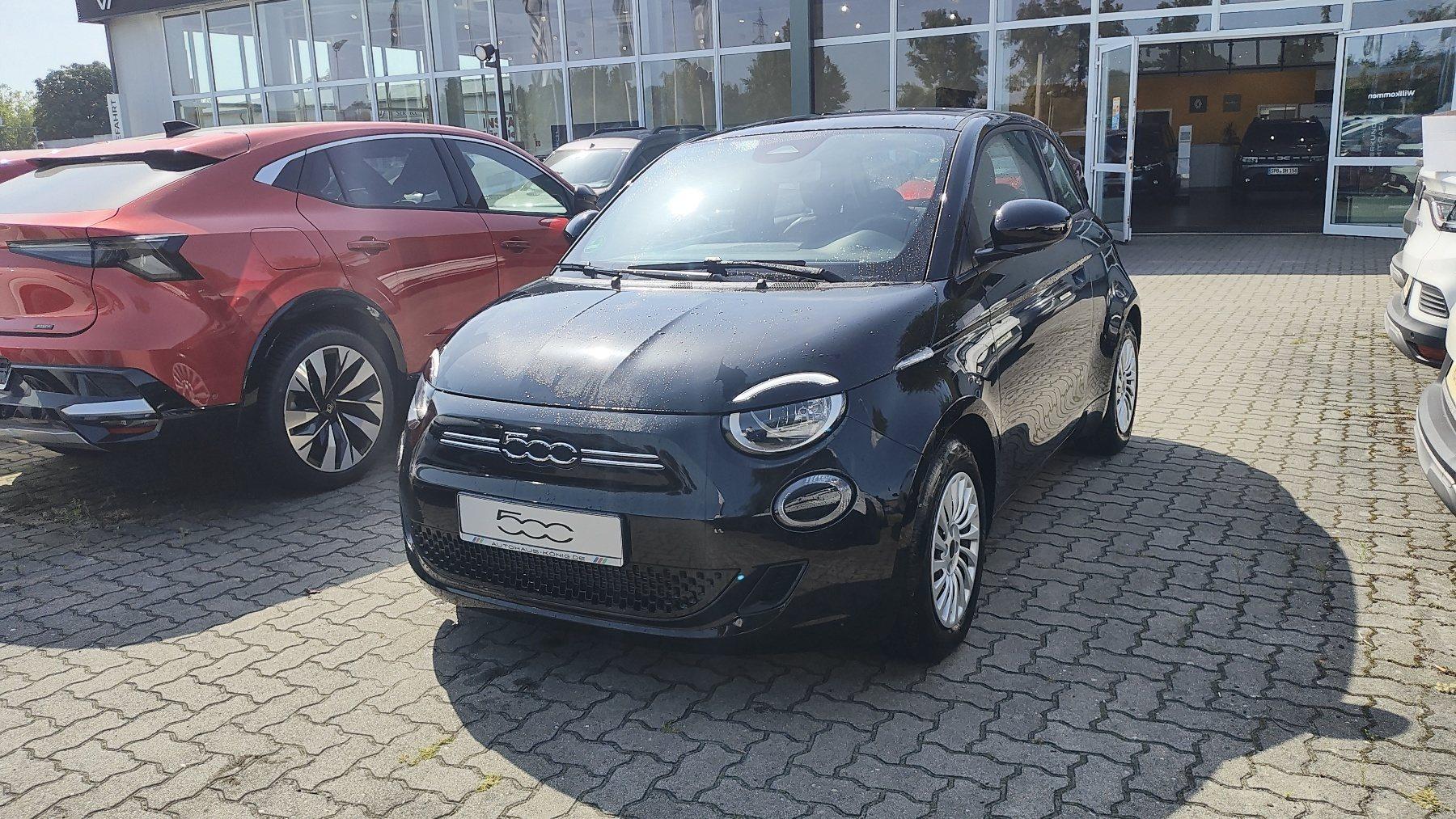 Fiat 500e Action