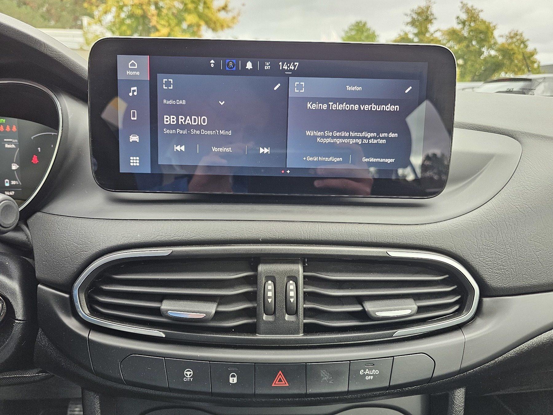Fahrzeug-Bild 11