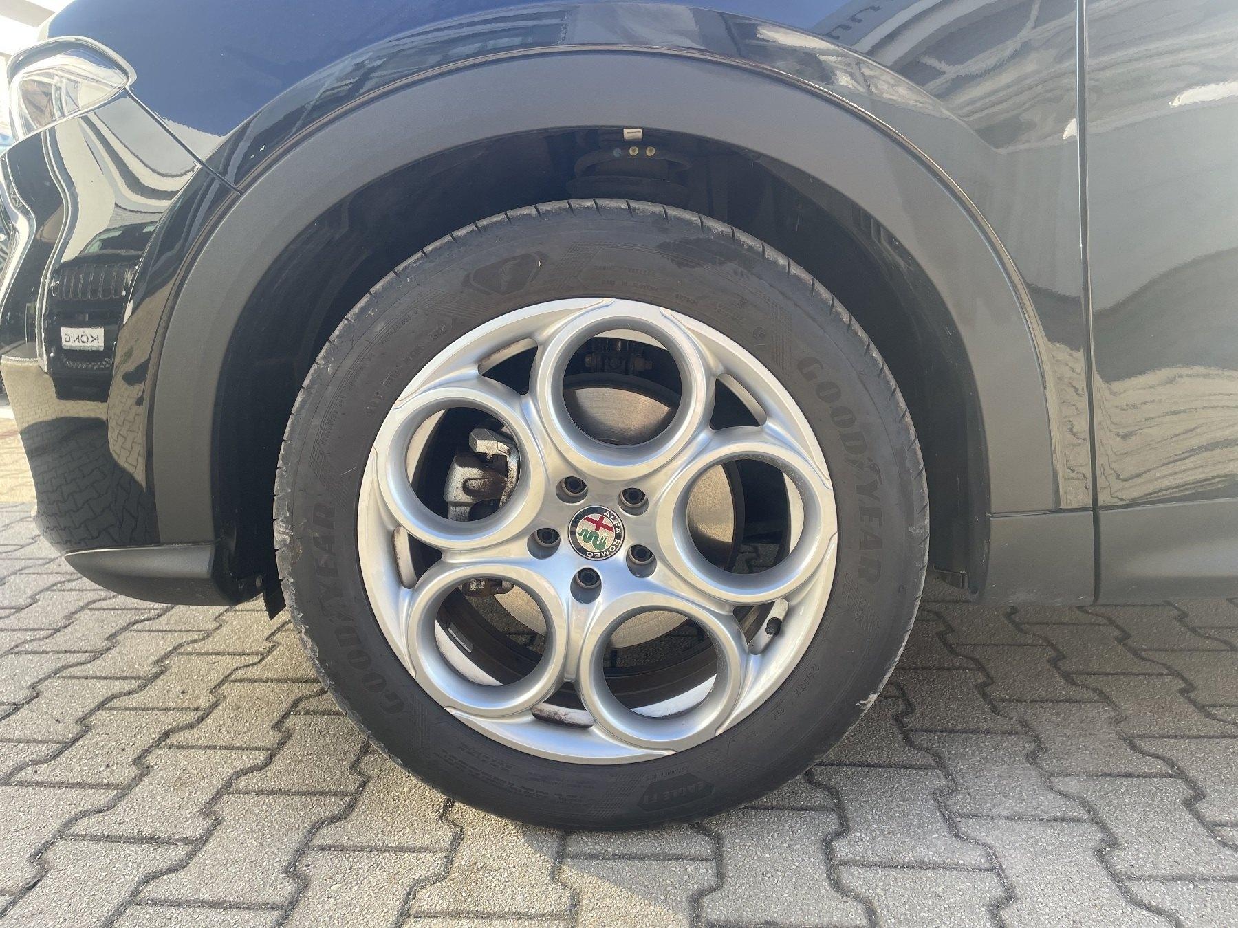 Fahrzeug-Bild 16