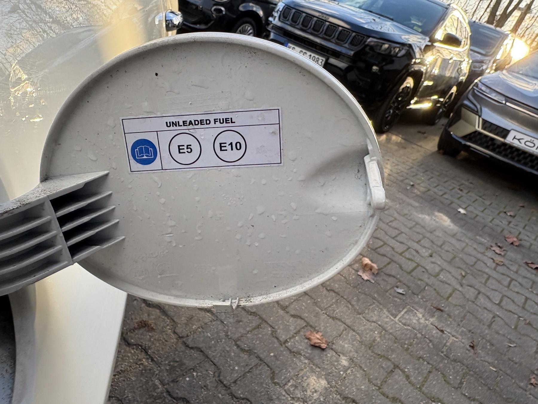 Fahrzeug-Bild 13