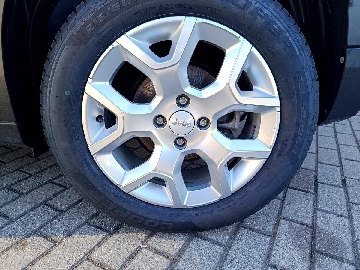 Fahrzeug-Bild 12