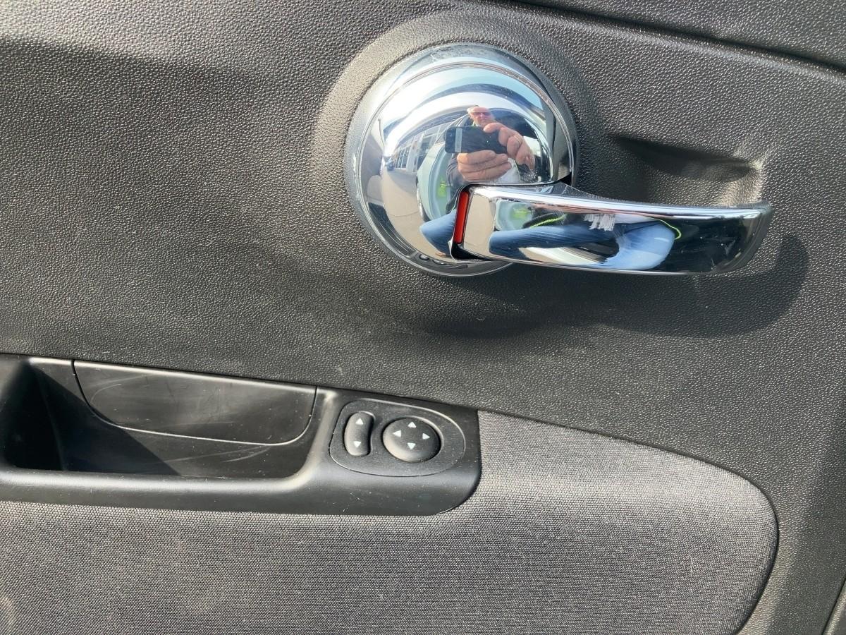 Fahrzeug-Bild 13