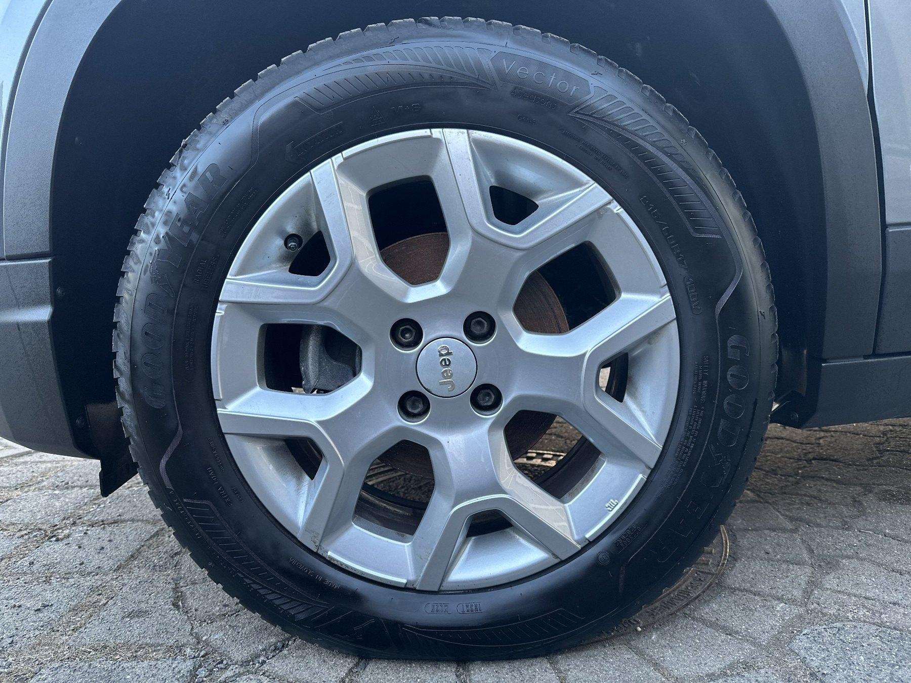 Fahrzeug-Bild 18