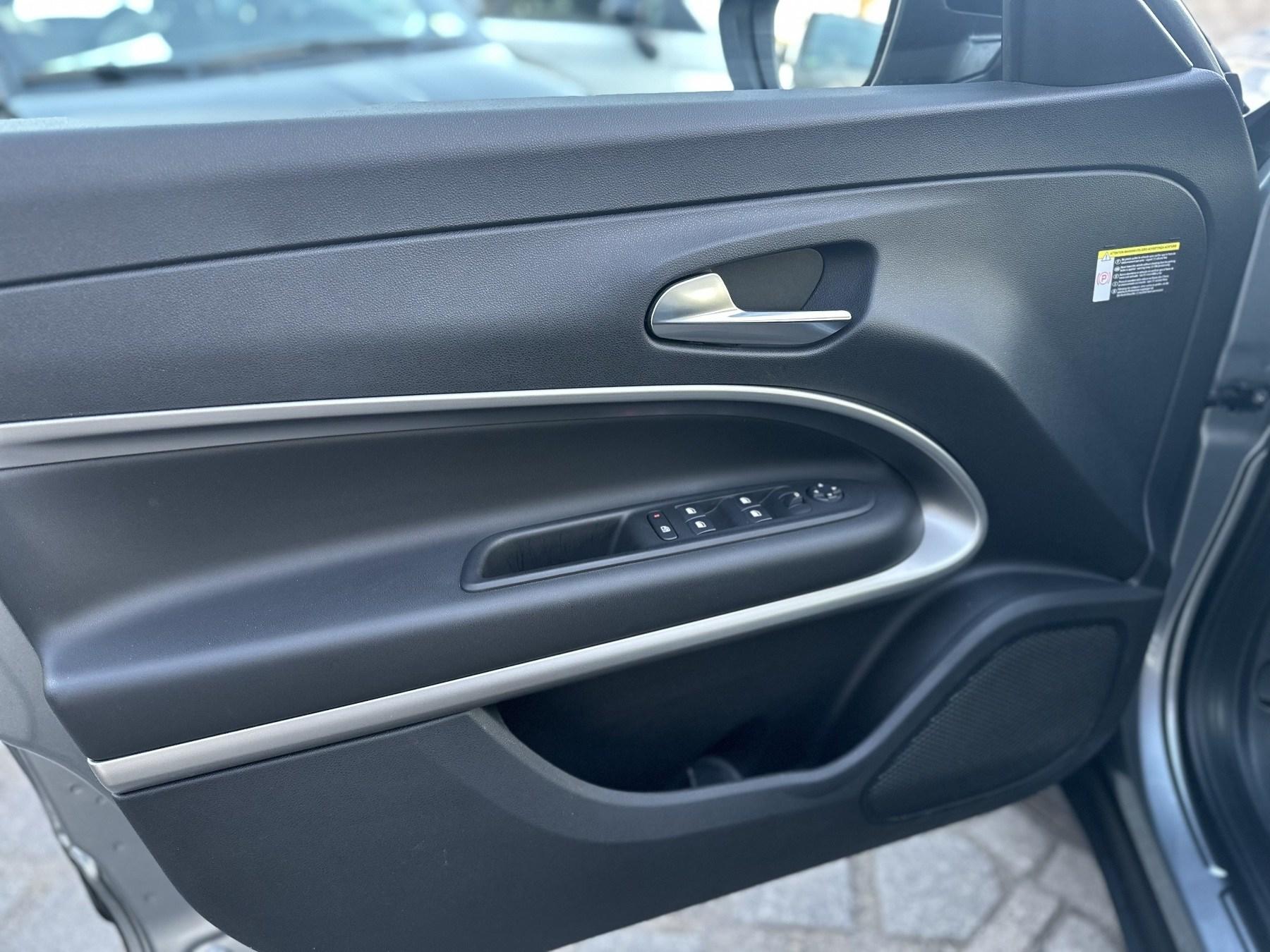 Fahrzeug-Bild 9