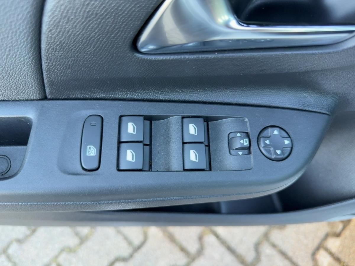 Fahrzeug-Bild 13