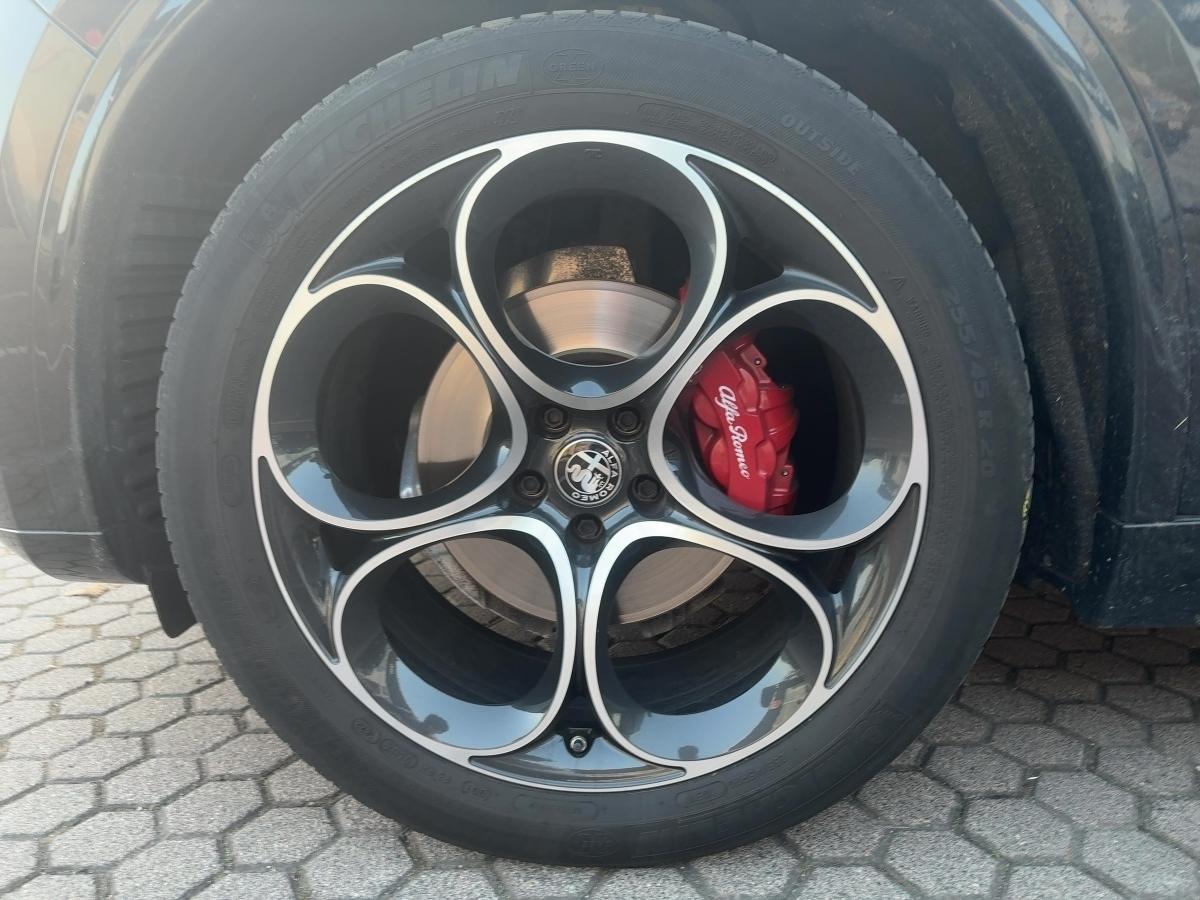 Fahrzeug-Bild 12