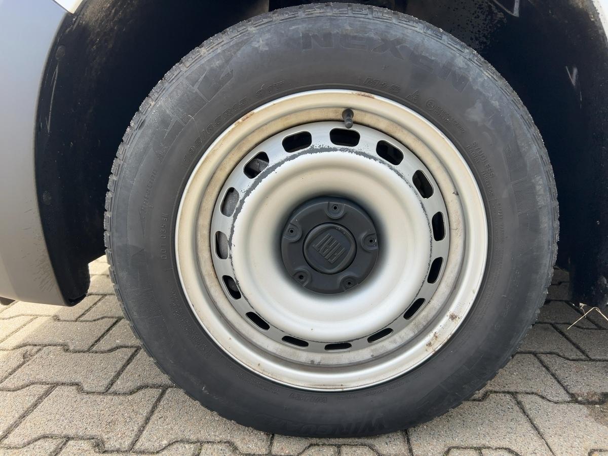 Fahrzeug-Bild 12