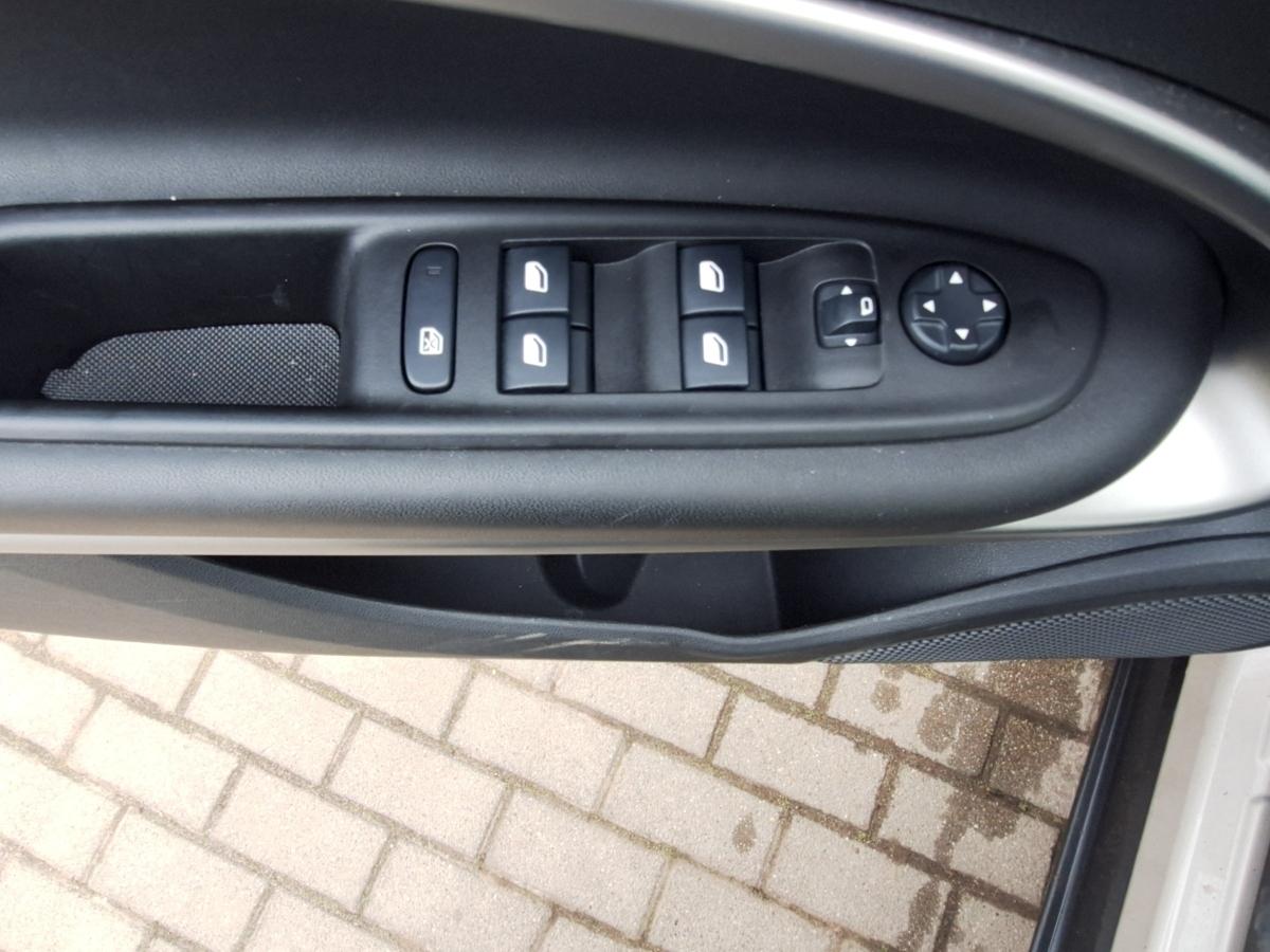 Fahrzeug-Bild 16
