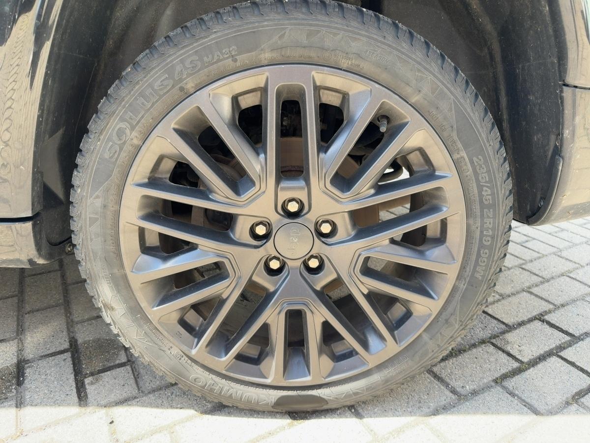 Fahrzeug-Bild 12