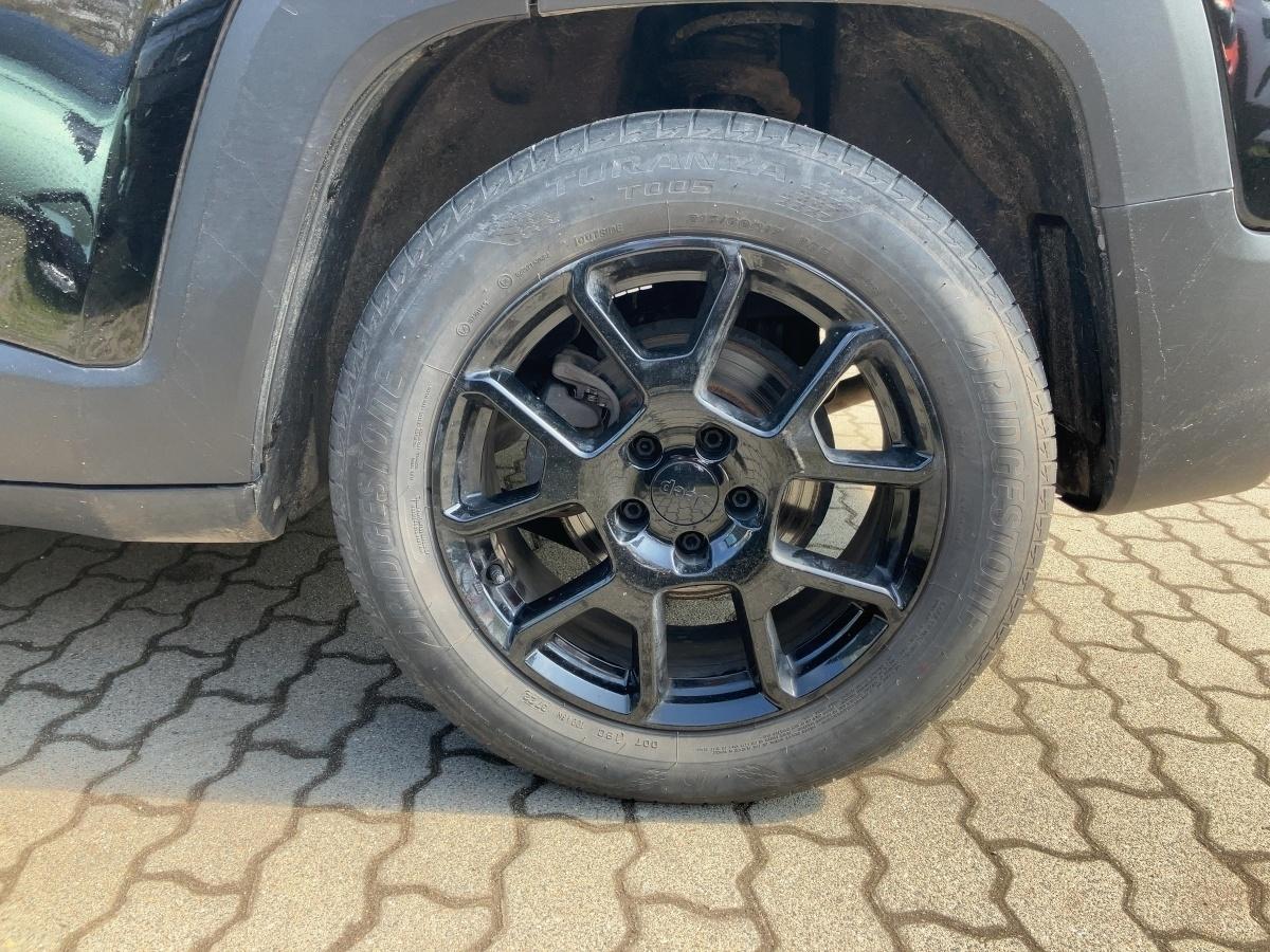 Fahrzeug-Bild 12