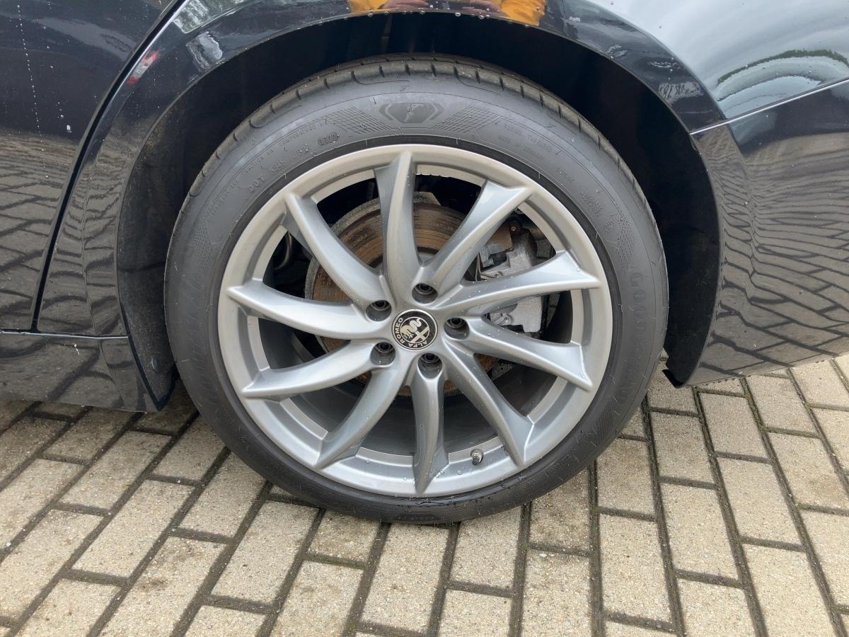 Fahrzeug-Bild 12