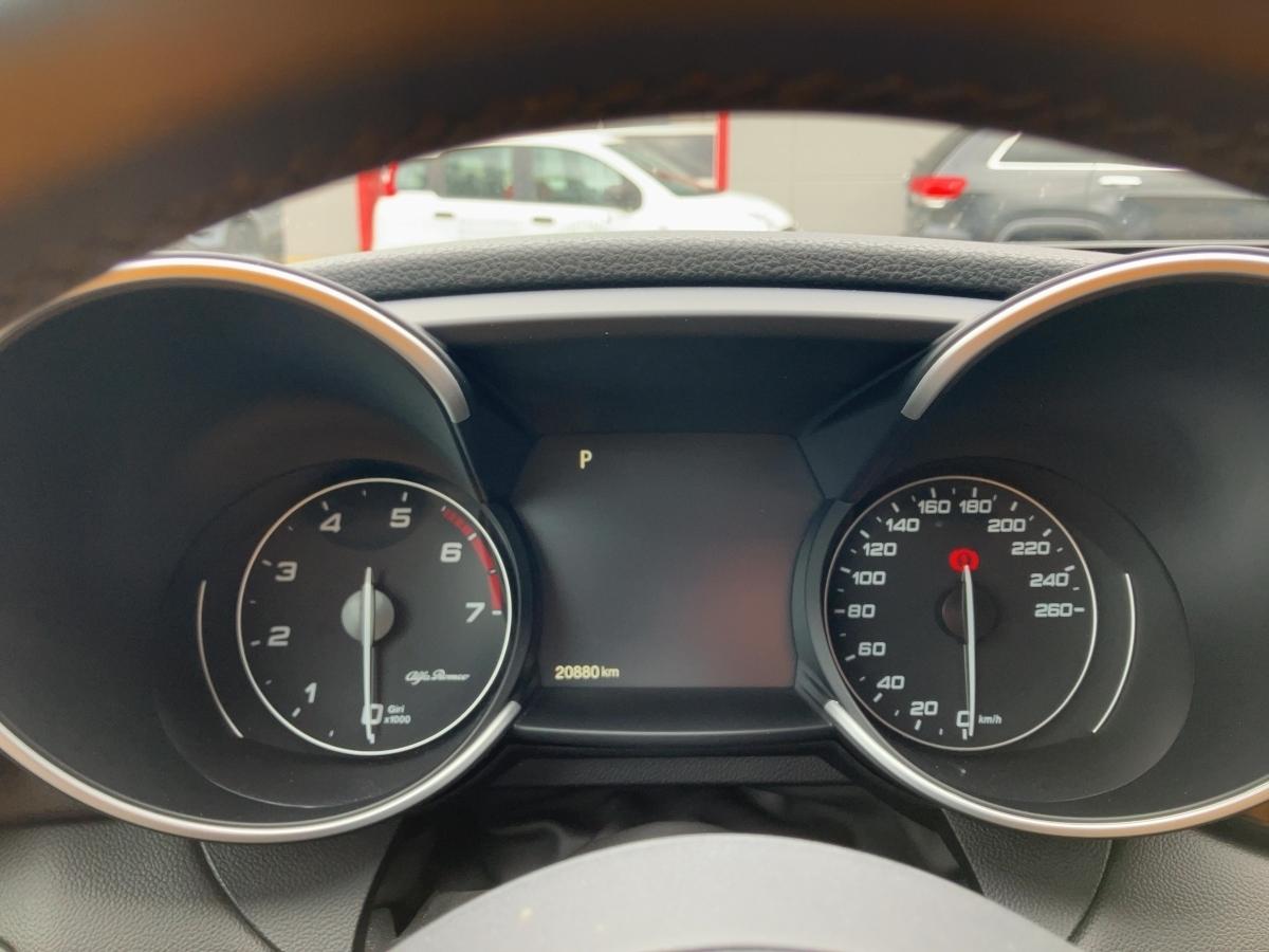 Fahrzeug-Bild 9
