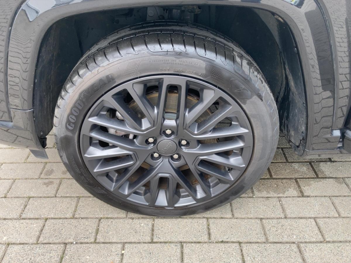 Fahrzeug-Bild 12