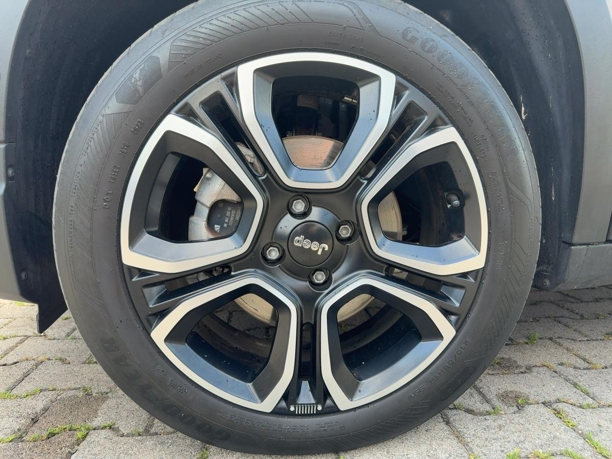 Fahrzeug-Bild 12