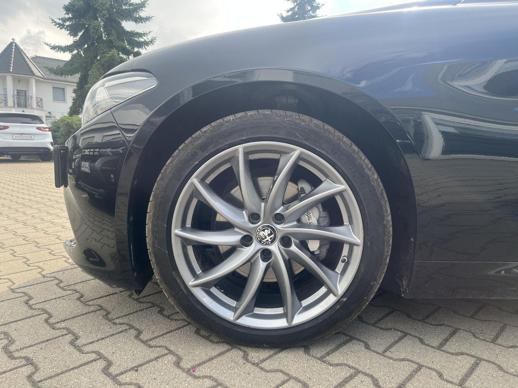 Fahrzeug-Bild 18