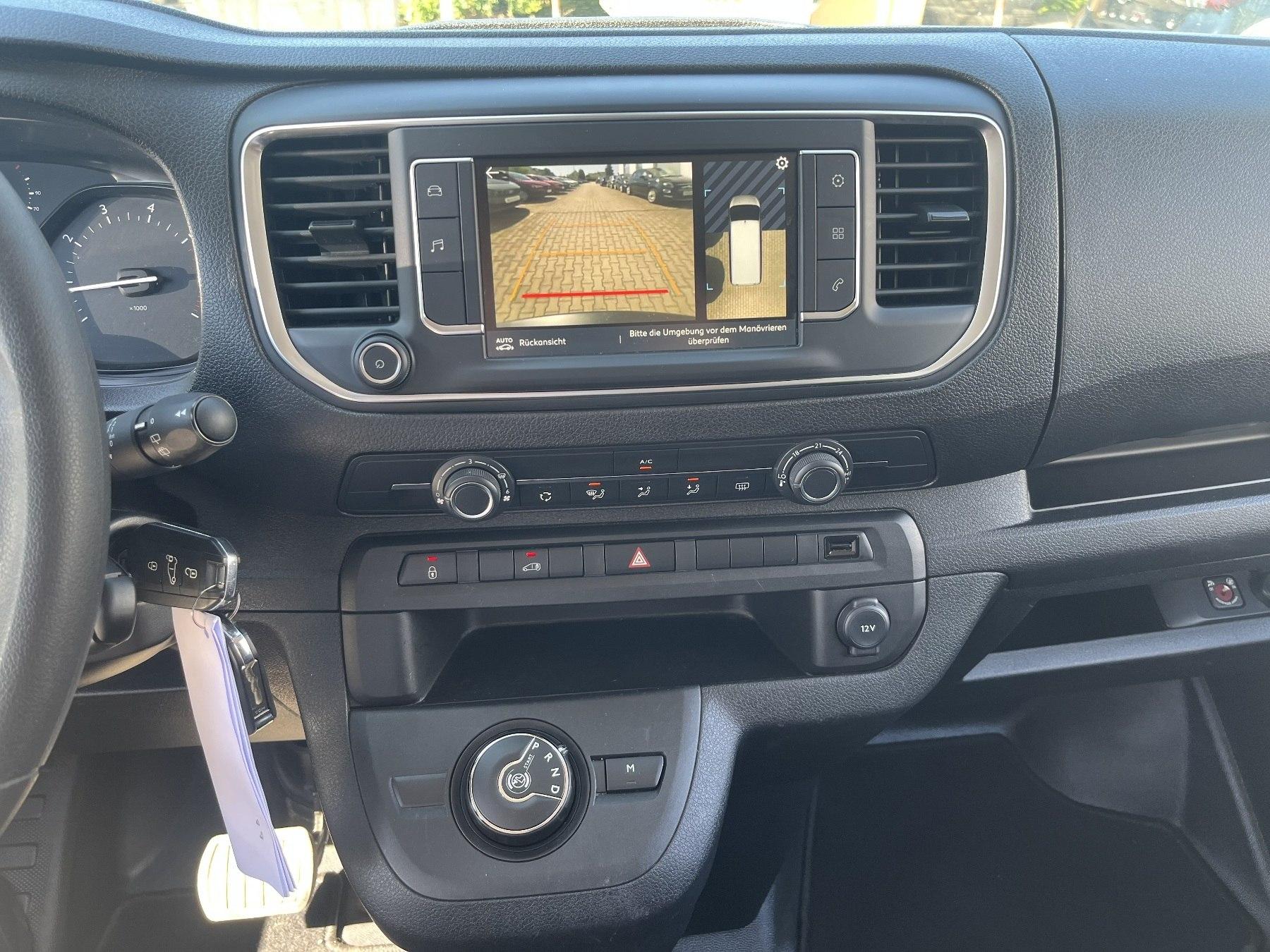 Fahrzeug-Bild 13