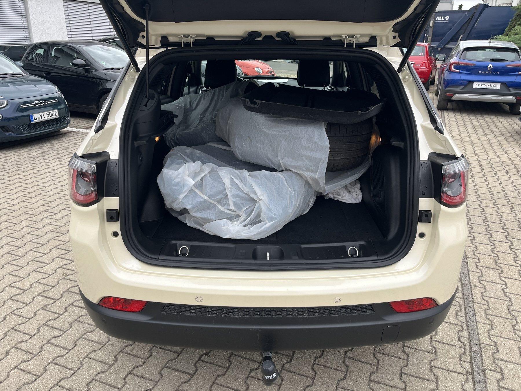 Fahrzeug-Bild 16