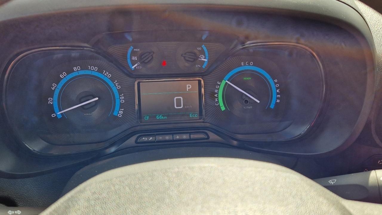 Fahrzeug-Bild 13
