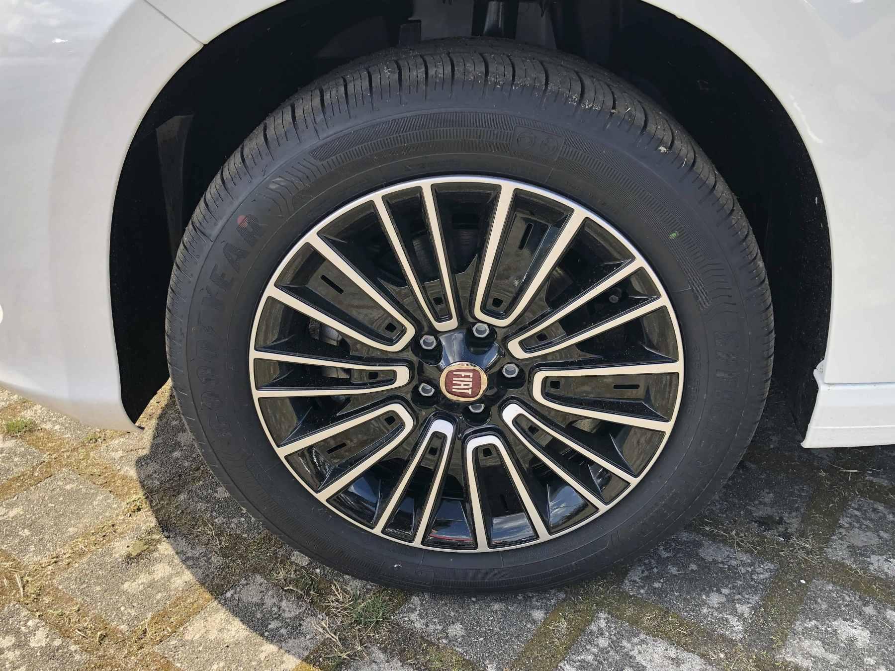 Fahrzeug-Bild 4